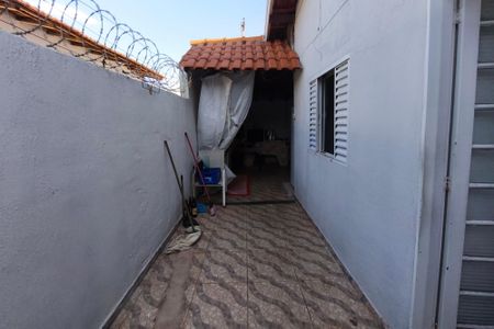 Casa à venda com 150m², 4 quartos e 3 vagasCorredor - Quintal