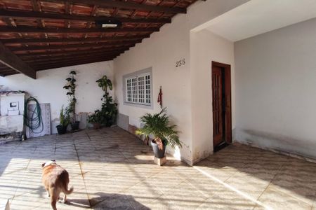 Casa à venda com 150m², 4 quartos e 3 vagasQuintal - Garagem