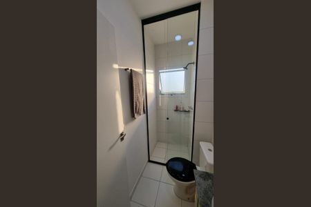 Apartamento para alugar com 55m², 2 quartos e 1 vaga Apartamento para alugar com 55m², 2 quartos e 1 vagaBanheiro da Suíte
