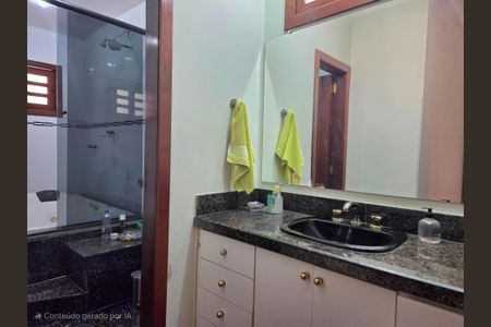 Casa à venda com 260m², 4 quartos e 4 vagas