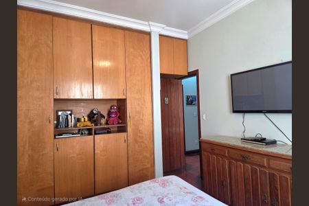Casa à venda com 260m², 4 quartos e 4 vagas