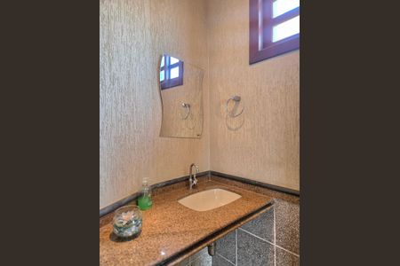 Casa à venda com 260m², 4 quartos e 4 vagas