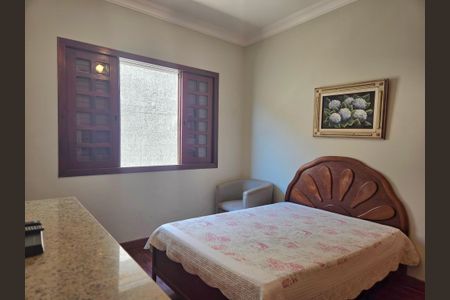 Casa à venda com 260m², 4 quartos e 4 vagas