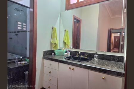 Casa à venda com 260m², 4 quartos e 4 vagas