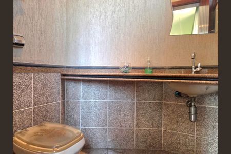 Casa à venda com 260m², 4 quartos e 4 vagas