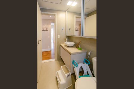 Apartamento à venda com 120m², 3 quartos e 2 vagasBanheiro social