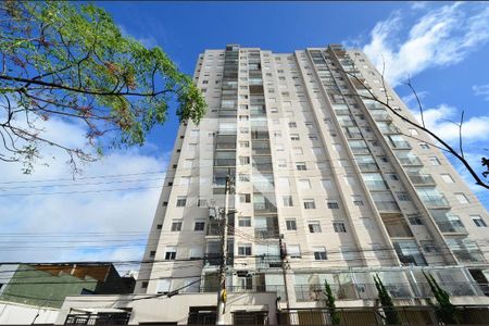 Apartamento à venda com 70m², 3 quartos e 2 vagas Apartamento à venda com 70m², 3 quartos e 2 vagasFachada