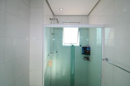 Apartamento à venda com 86m², 2 quartos e 2 vagasQuarto 2 - Banheiro