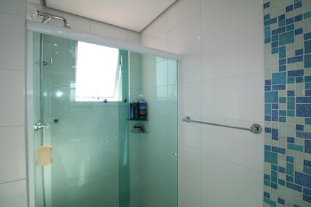 Apartamento à venda com 86m², 2 quartos e 2 vagasQuarto 2 - Banheiro