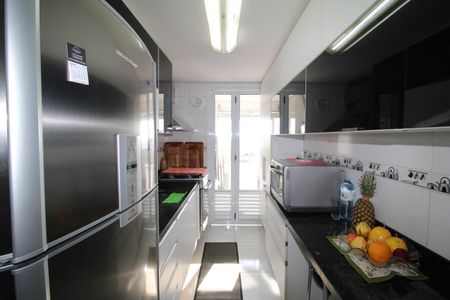 Apartamento à venda com 86m², 2 quartos e 2 vagasCozinha