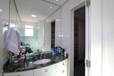 Apartamento à venda com 86m², 2 quartos e 2 vagasQuarto 2 - Banheiro