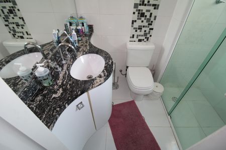 Apartamento à venda com 86m², 2 quartos e 2 vagasQuarto 1 - Banheiro