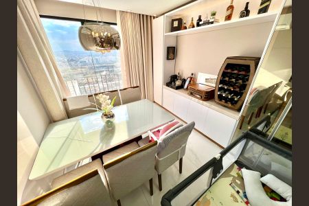 Apartamento à venda com 86m², 3 quartos e 4 vagasSala