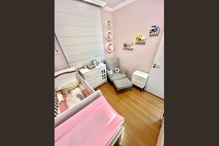 Apartamento à venda com 86m², 3 quartos e 4 vagasQuarto 2