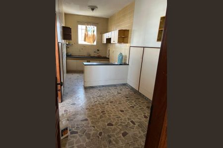 Apartamento à venda com 200m², 4 quartos e 1 vaga