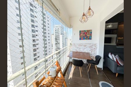 Apartamento à venda com 50m², 2 quartos e 1 vaga Apartamento à venda com 50m², 2 quartos e 1 vagaVaranda