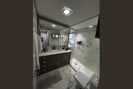 Apartamento à venda com 156m², 4 quartos e 3 vagasBanheiro 4