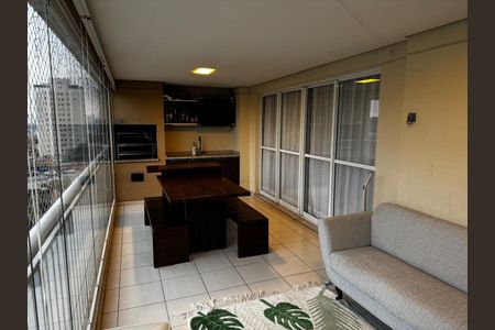 Apartamento à venda com 156m², 4 quartos e 3 vagasVaranda
