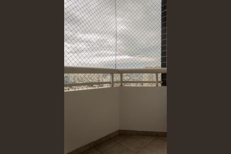 Apartamento à venda com 82m², 3 quartos e 2 vagas Apartamento à venda com 82m², 3 quartos e 2 vagasVaranda