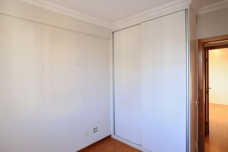 Apartamento à venda com 80m², 3 quartos e 2 vagasQuarto