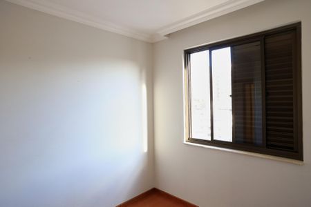 Apartamento à venda com 80m², 3 quartos e 2 vagasQuarto