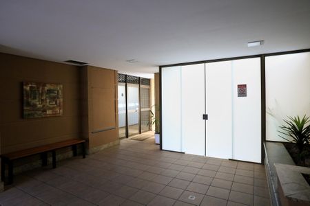 Apartamento à venda com 80m², 3 quartos e 2 vagasHall