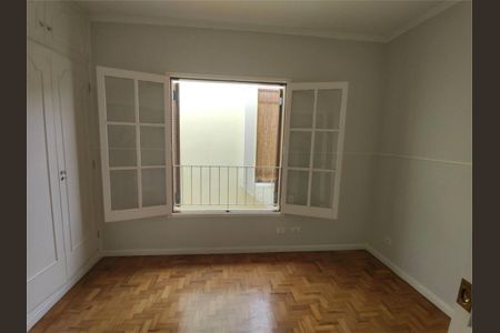 Casa de Condomínio à venda com 3 quartos, 180m² em Vila Elvira, São Paulo