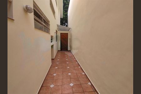 Casa de condomínio à venda com 180m², 3 quartos e 2 vagas
