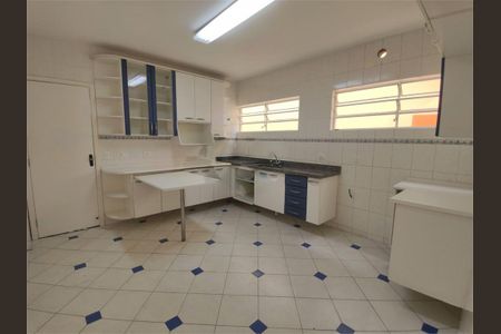 Casa de condomínio à venda com 180m², 3 quartos e 2 vagas