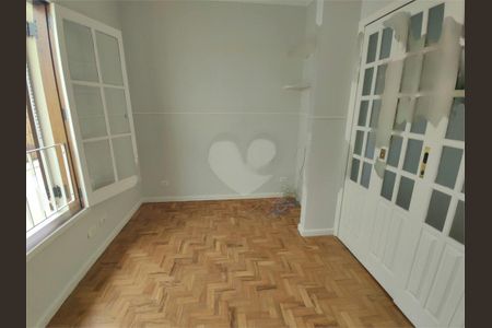 Casa de condomínio à venda com 180m², 3 quartos e 2 vagas