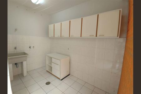 Casa de condomínio à venda com 180m², 3 quartos e 2 vagas