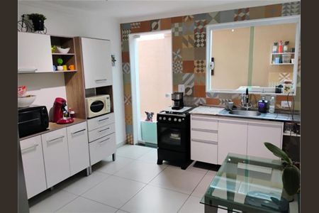Casa à venda com 75m², 2 quartos e 2 vagas