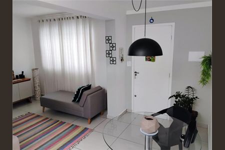 Casa à venda com 75m², 2 quartos e 2 vagas