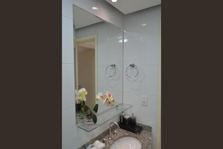 Apartamento à venda com 68m², 2 quartos e 1 vaga Apartamento à venda com 68m², 2 quartos e 1 vagaBanheiro da Suíte