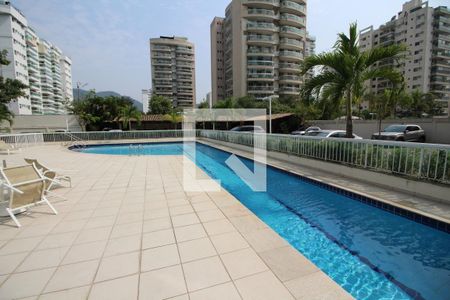 Apartamento à venda com 68m², 2 quartos e 1 vaga Apartamento à venda com 68m², 2 quartos e 1 vagaÁrea comum - Piscina