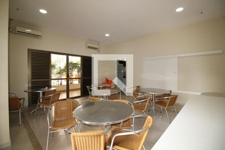 Apartamento à venda com 68m², 2 quartos e 1 vaga Apartamento à venda com 68m², 2 quartos e 1 vagaÁrea comum - Salão de festas