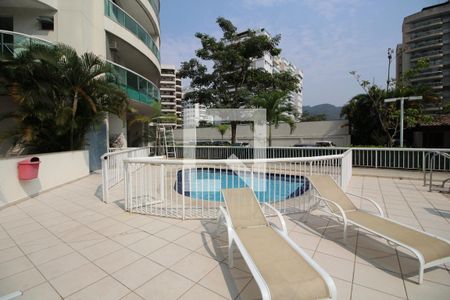 Apartamento à venda com 68m², 2 quartos e 1 vaga Apartamento à venda com 68m², 2 quartos e 1 vagaÁrea comum - Piscina