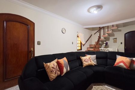 Casa à venda com 214m², 3 quartos e 2 vagasSala