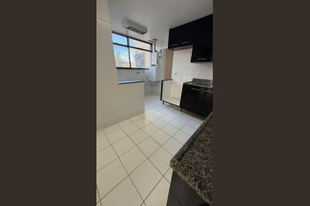 Apartamento à venda com 221m², 4 quartos e 3 vagas Apartamento à venda com 221m², 4 quartos e 3 vagasÁrea de Serviço