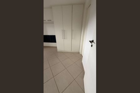 Apartamento à venda com 221m², 4 quartos e 3 vagas Apartamento à venda com 221m², 4 quartos e 3 vagasQuarto 2