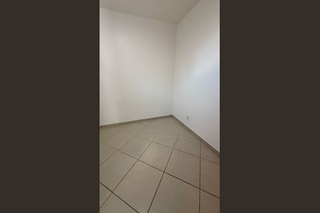 Apartamento à venda com 221m², 4 quartos e 3 vagas Apartamento à venda com 221m², 4 quartos e 3 vagasQuarto de Serviço