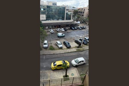 Apartamento à venda com 221m², 4 quartos e 3 vagas Apartamento à venda com 221m², 4 quartos e 3 vagasVista