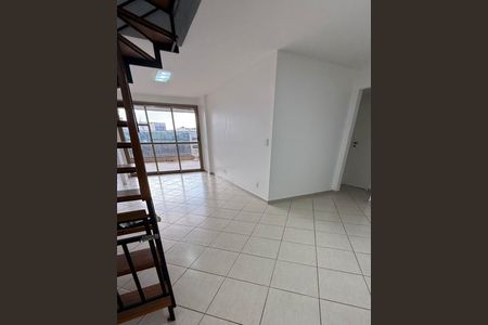 Apartamento à venda com 221m², 4 quartos e 3 vagas Apartamento à venda com 221m², 4 quartos e 3 vagasSala