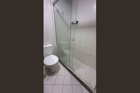 Apartamento à venda com 221m², 4 quartos e 3 vagas Apartamento à venda com 221m², 4 quartos e 3 vagasBanheiro 1