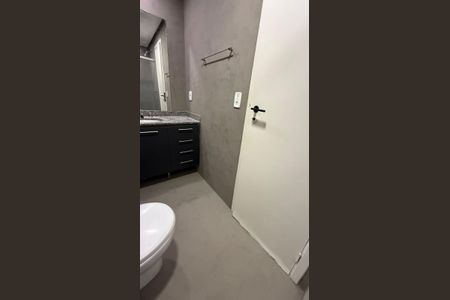Apartamento à venda com 221m², 4 quartos e 3 vagas Apartamento à venda com 221m², 4 quartos e 3 vagasBanheiro 2