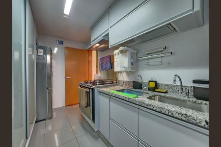Apartamento à venda com 103m², 3 quartos e 2 vagas Apartamento à venda com 103m², 3 quartos e 2 vagasCozinha