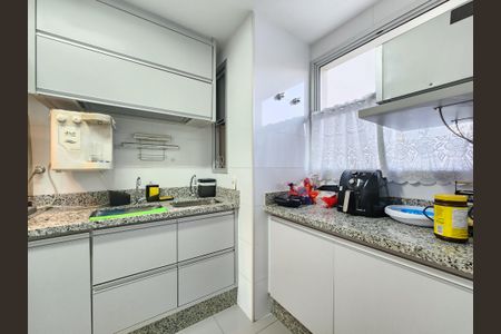 Apartamento à venda com 103m², 3 quartos e 2 vagas Apartamento à venda com 103m², 3 quartos e 2 vagasCozinha