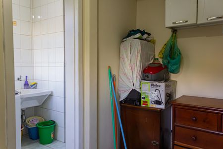 Apartamento à venda com 86m², 4 quartos e 2 vagas Apartamento à venda com 86m², 4 quartos e 2 vagasQuarto de Serviço