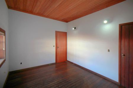 Casa à venda com 793m², 6 quartos e 3 vagasQuarto 1