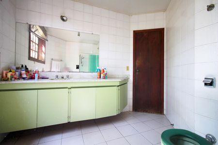 Casa à venda com 793m², 6 quartos e 3 vagasBanheiro